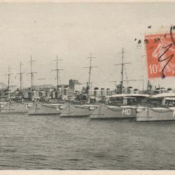 CPA - Marine Française -COTE DAZUR -TOULON-Vue DENSEMBLE DES TORPILLEURS N°141