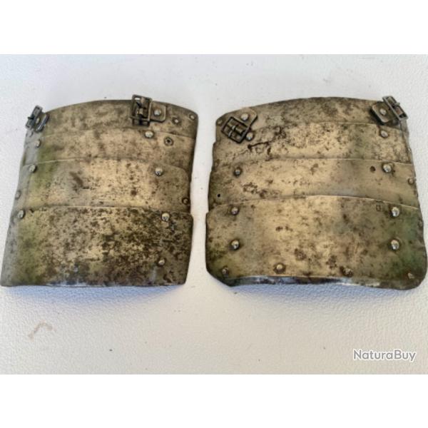 Paire de tassettes d'armure XVIIme sicle