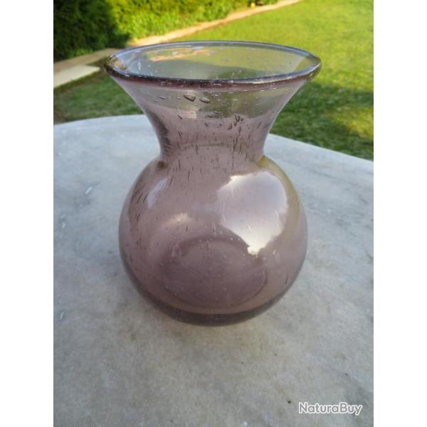 Ancien Vase en verre bull de couleur Rose, entirement souffl main,"BIOT"- FRANCE (Vers 1960-70)