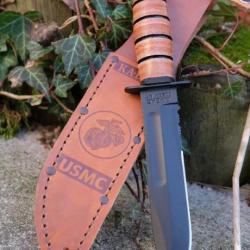 Couteau Militaire Short KA-BAR USMC Lame Acier Carbone 1095 Part Serrat Manche Cuir Made USA 1252