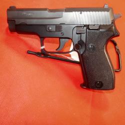 Pistolet SIG SAUER P 225 en 9x19mm