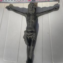 CHRIST EN BRONZE STYLISE A fixer 1950 /1960 JOLIE PATINE mesure sur photos poids environ 300 g