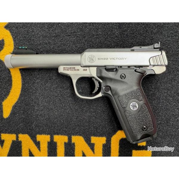 Smith & Wesson SW22 Victory 22 lr