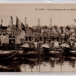 CPA - Marine Militaire Française -Contre Torpilleur dans le Bassin de Caen N°1314