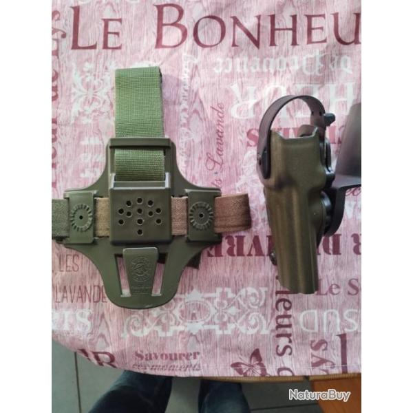 Holster/ plaque de cuisse