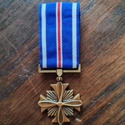 MÉDAILLE U.S. "DISTINGUISHED FLYING CROSS"