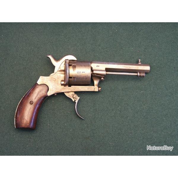 Revolver belge calibre 7mm  broche (A564)