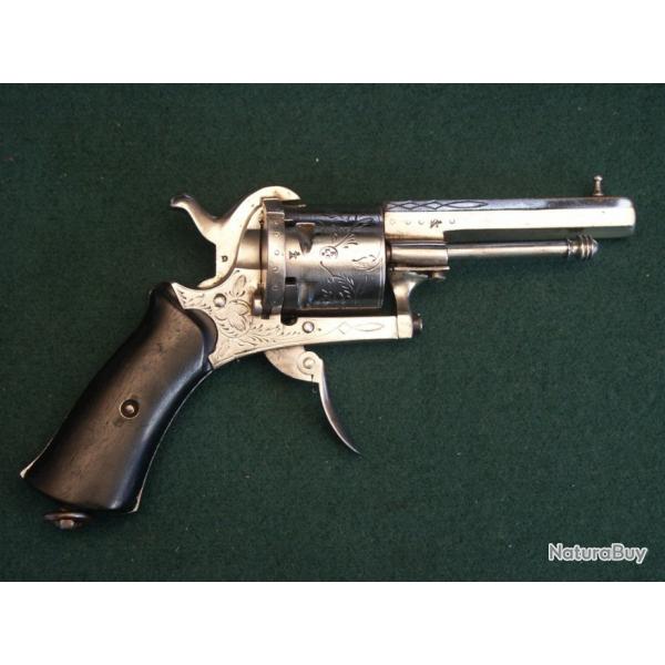 Revolver belge de type Lefaucheux chrom et grav (A577)