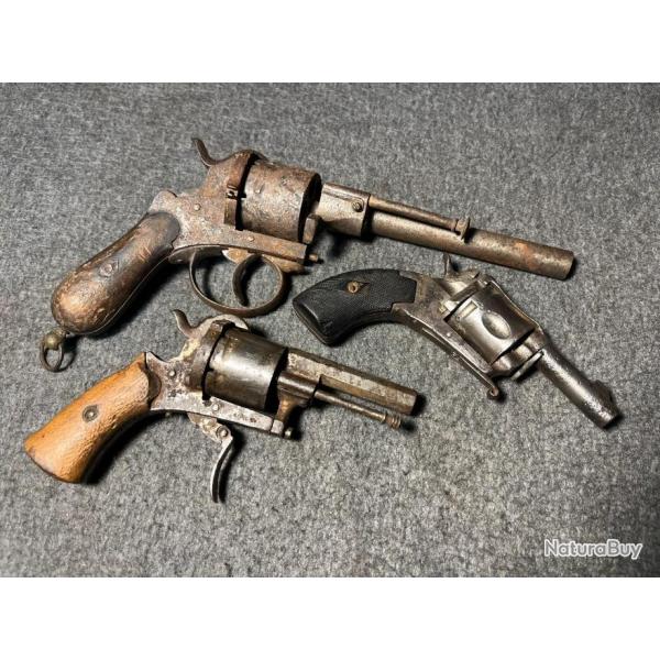 Lot revolvers a broche 1 euro sans prix de rserve !!!!!