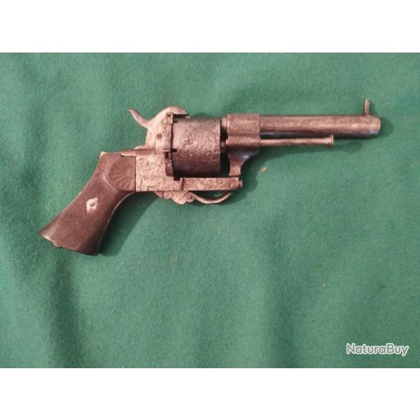 Revolver  broches type lefaucheux 1860