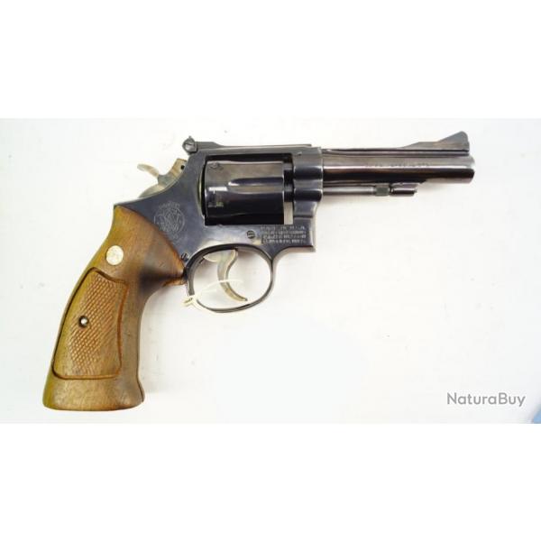 Revolver Smith &amp; Wesson 15-3 38SP 4&quot;