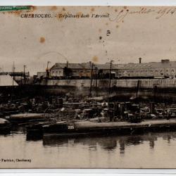 CPA -Marine Militaire -  CHERBOURG  Torpilleurs dans lArrsenal N&deg;1240