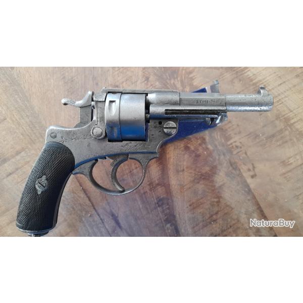 Revolver d'ordonnance en trs bonne tat. modle 1873 fabriqu en 1880