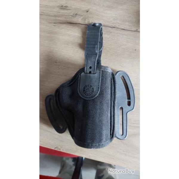 Holster rigide