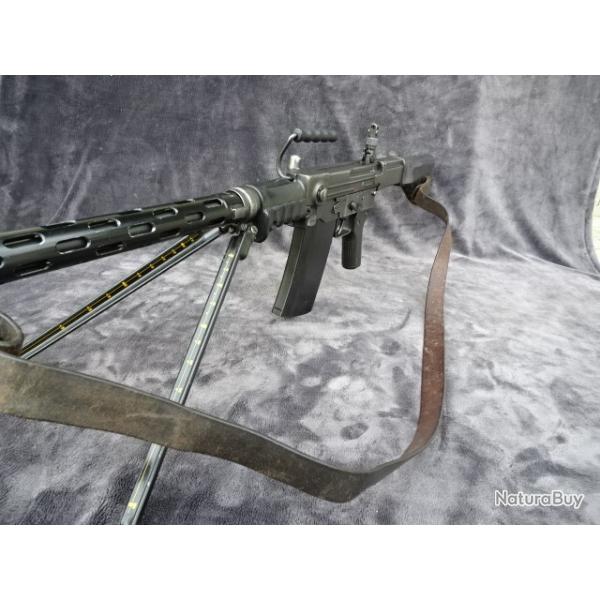 Fusil d'assaut suisse STG 57.