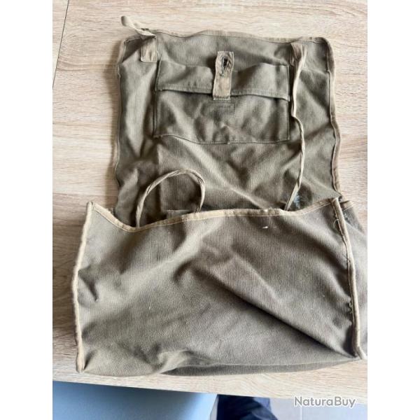 Ancienne trousse de toilette militaire