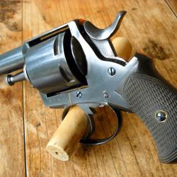 sympathique revolver bulldog cal 380 " the british bull dog "