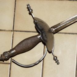 BELLE EPEE DE MOUSQUETAIRE
