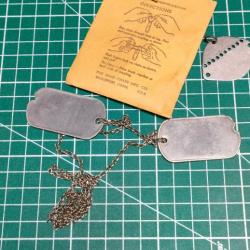 DOGS TAGS, PLAQUES VIERGES ET 2 CHAINETTES