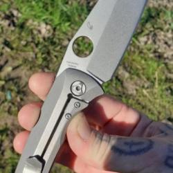 Rare Couteau Spyderco Paysan par Peter Rassenti en titane integral avec clip d'origine et pouch