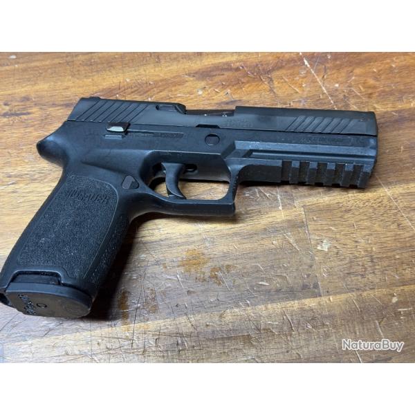 Pistolet - Sig Sauer - P320 Full Medium - 9MM - Noir - 1 sans prix de rserve - AR05601