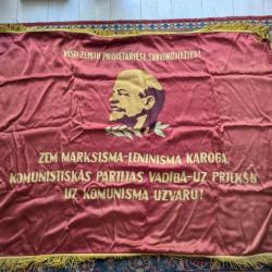 Drapeau brodé commémoration de la révolution d'octobre 1967 URSS