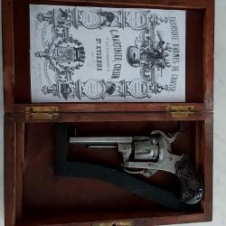 Révolver Français St.Etienne. C.Martinier-Collin calibre 7mm à broche en coffret