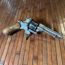 REVOLVER EUGÈNE LEFAUCHEUX 9 mm BROCHE