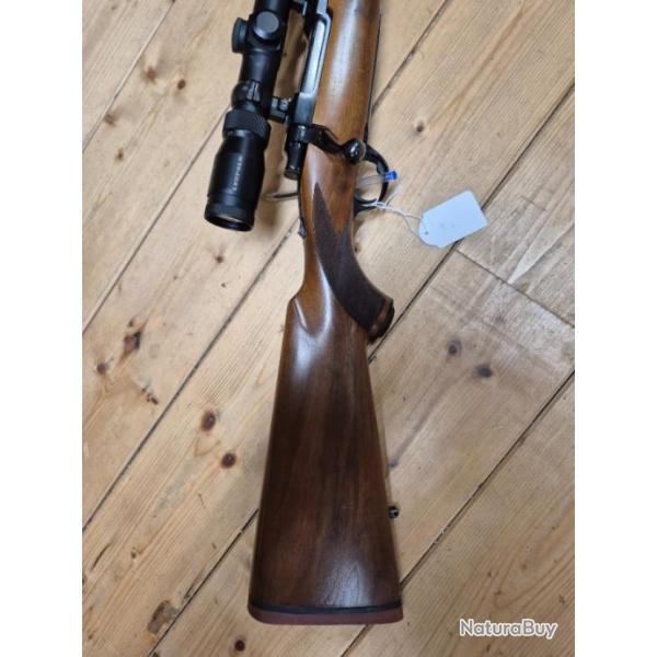 Belle ruger stutzen M77 cal 243 week-end.avec belle lunette leupold 3-9x50 lumineuse