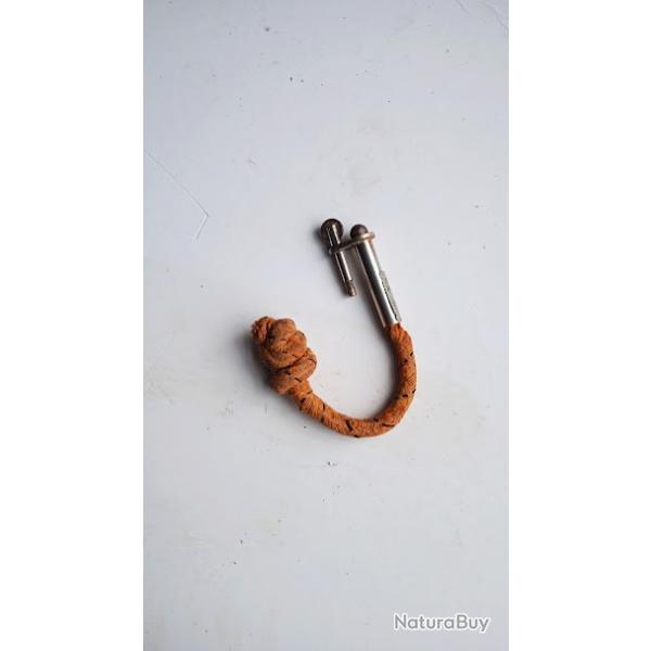 Ancien briquet  AMADOU. Modle ancien annes 1930 taxe, fonctionne