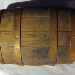 ANCIEN PETIT TONNEAU DÉCO OU AUTRE