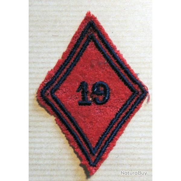 Patch  coudre losange mod 45 Rgiment d'Artillerie 19 RA pour collection ne pas porter.