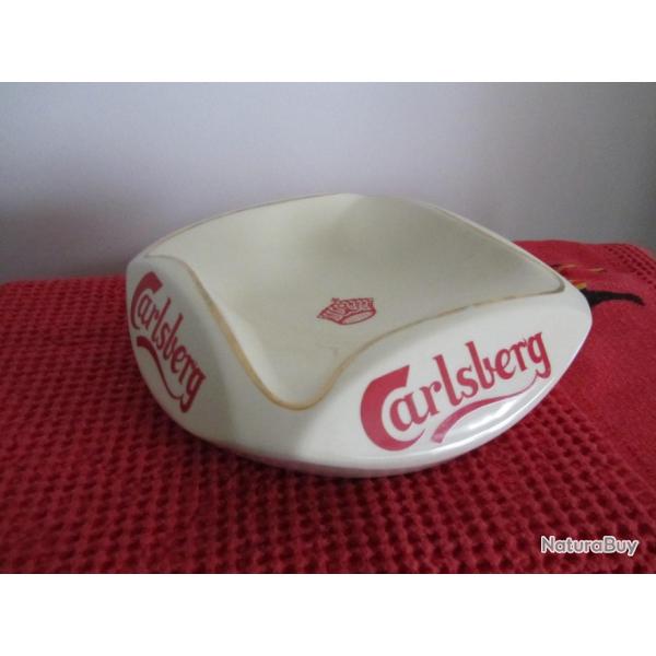 Grand cendrier en faence Carlsberg 1960