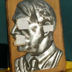 Authentique visage d'adolph Hitler bien daté 1933 superbe état rare a trouver pièce d'état major.