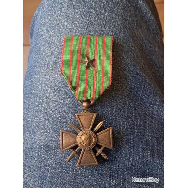 Croix de guerre ww1 avec une toile