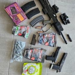 Lot Airsoft fusil automatique L85+ Pistolets et accessoires