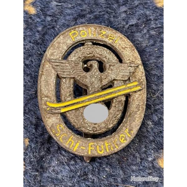 un insigne allemand polizei ww2
