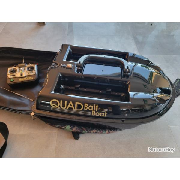Bateau amoreur quad