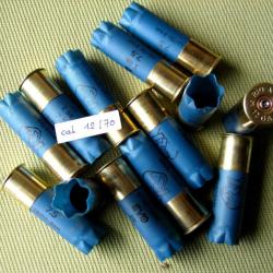 100  douilles  bleues  cal  12/70  à  recharger  culot  de  25 mm  couleur  laiton  tirées  1 fois