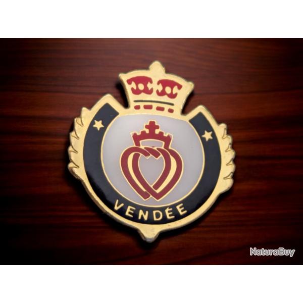 pins Vende : coeur venden - coeur sacr et couronne - chouan - badge