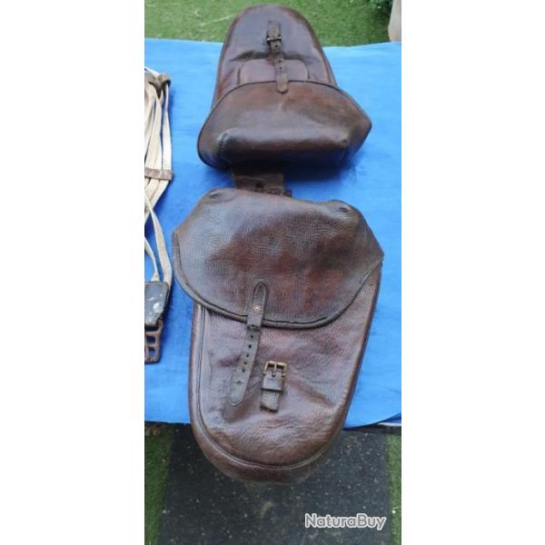 Superbe pice  , DOUBLE Sacoches cheval cuir grosse paisseur de qualit suprieure et anciennes.