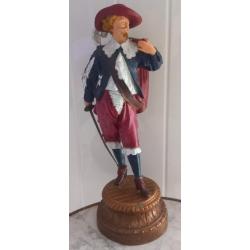 Sculpture de Mousquetaire en régule - peinte - hauteur 47 cm