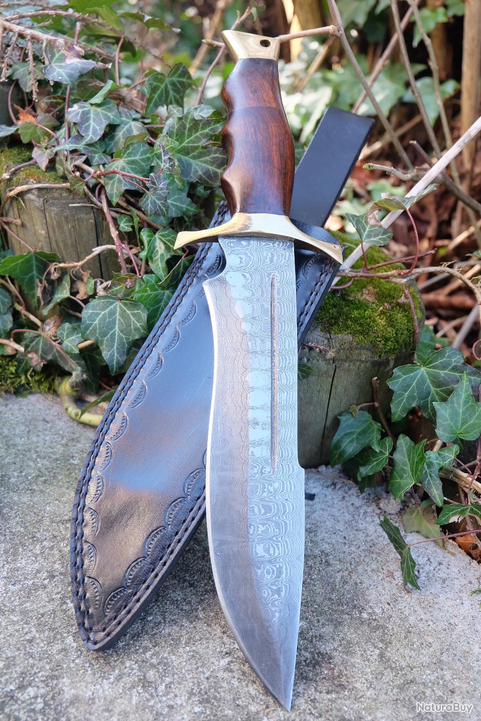 Couteau Damas, fabriqué à la main en acier Damas forgé, couteau de chasse à lame fixe, manche de style camp avec étui en cuir pleine soie TD-238 en vente B2B pour votre