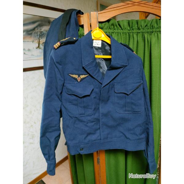 TENUE CAPITAINE MEDECIN  ARMEE DE L'AIR, ANNEES 70, VESTE PANTALON CRAVATE