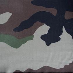 Tissu camo CE (centre europe) vendu au m/linéaire Coton (67%) + Polyester (33%)  Densité :270g/m2