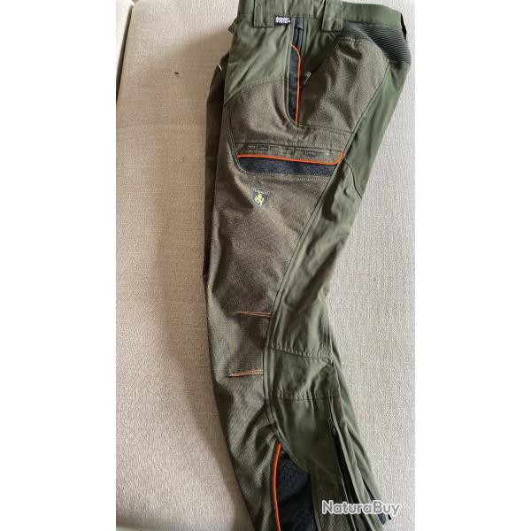 Pantalon chasse marque trabaldo modle panthre. Neuf. Taille Italie 48. 38 France