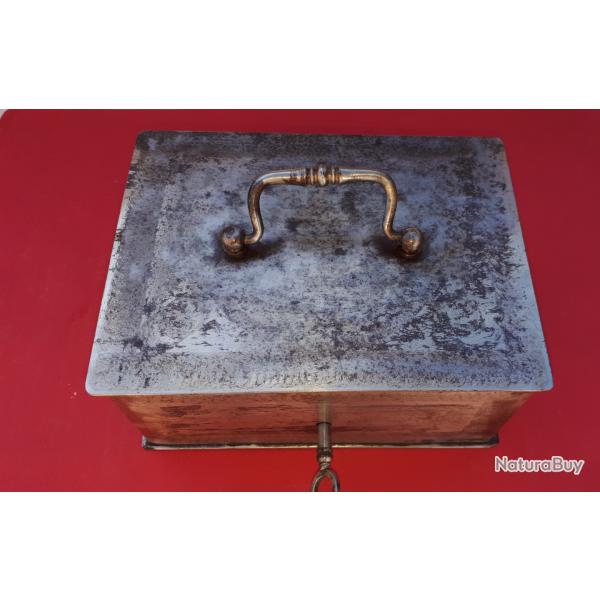 Coffret acier "Coffre fort" petit modle(Ref #55) avec cl, style Napolon III
