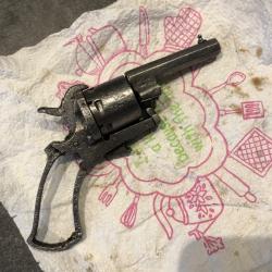 Revolver à broche