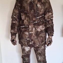 Tenue complète de chasse imperméable et silencieuse + une paire de jumelle de chasse 12x50 offerte !