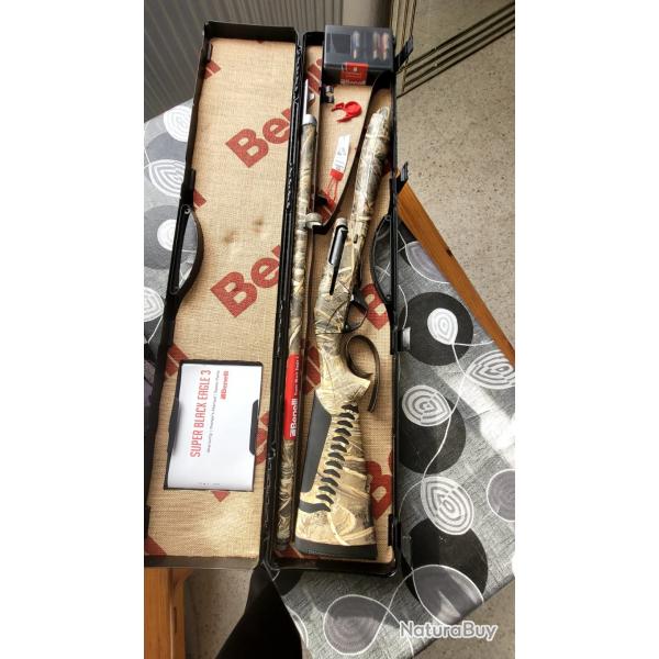 Vend benelli black eagle camo max5 calibre 12